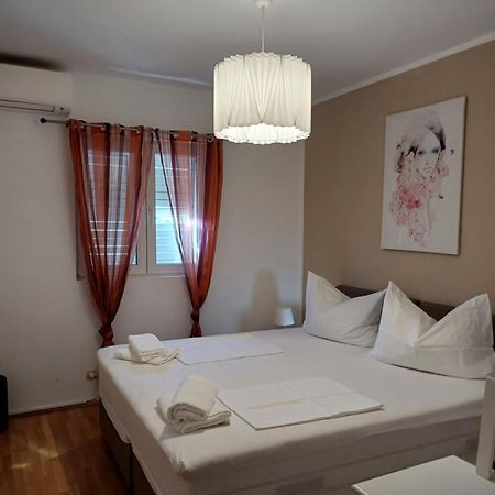 Apartman Laura Galileo Blizu Centra I Plaze Makarska Eksteriør billede