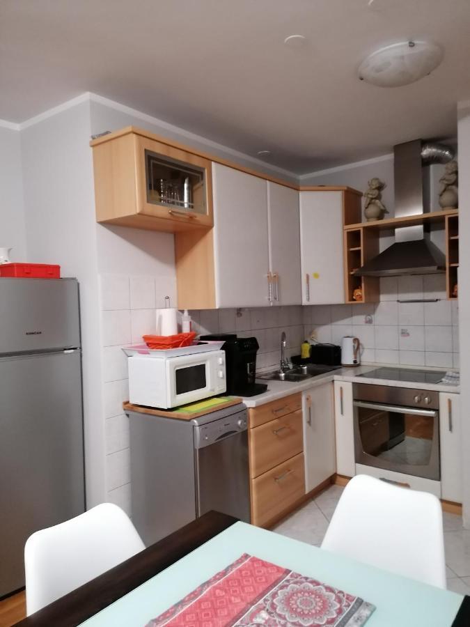 Apartman Laura Galileo Blizu Centra I Plaze Makarska Eksteriør billede