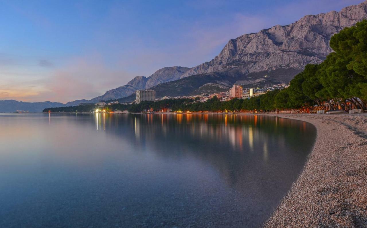 Apartman Laura Galileo Blizu Centra I Plaze Makarska Eksteriør billede
